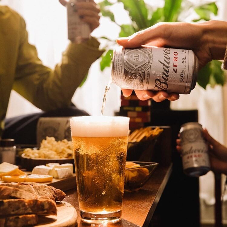 Why Does Budweiser Continue to Captivate Beer Drinkers Worldwide? A Deep Dive into User Experience and Reviews