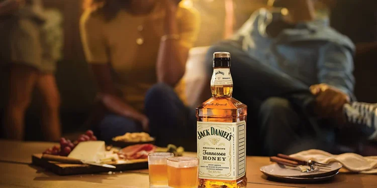 What Makes Jack Daniel’s a Favorite Among Whiskey Drinkers? Exploring User Feedback and Reviews