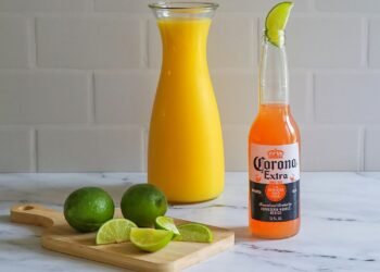 What Makes Corona Stand Out in the Beer World? A Deep Dive into Its Flavors and Features