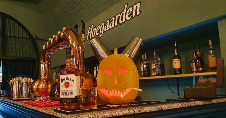 What Makes Hoegaarden’s Marketing and Positioning So Effective in the Global Beer Market?