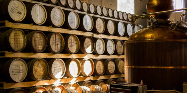 What’s the Difference Between Whiskey and Bourbon?