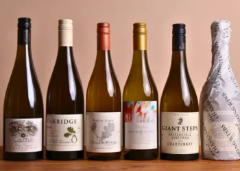 What Are the Different Types of White Wine and How Do They Compare?