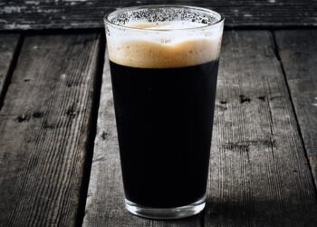 Black Beer: How Do Its Roasted Flavors Influence Its Deep and Rich Taste?