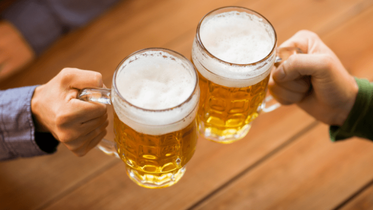 How to Assess the Quality and Flavor of Beer by Its Foam
