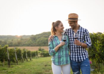 Does the Same Wine Taste So Different in Different Glasses?