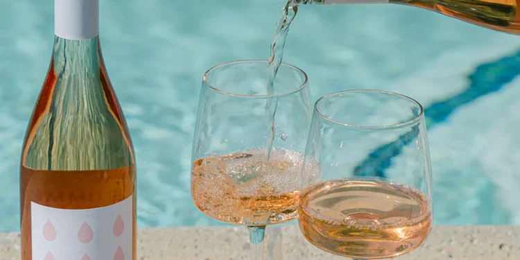 Rosé Wine: Why Does Its Romantic Hue Always Captivate the Heart?