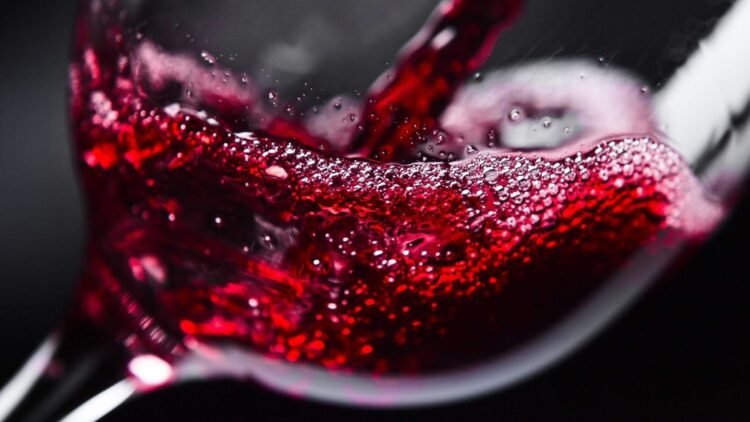 Do You Know How Tannins and Acidity in Red Wine Influence Its Taste?