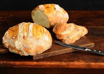 Is Yeast Just a Fermenter—or a Flavor Architect?