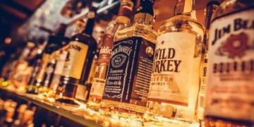 The Origins of Grain Spirits: Power, Society, and the Birth of Distilled Alcohol